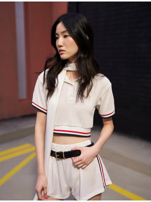 Koton Crop Polo Yaka Triko Tişört  Düğmeli Çizgi Detaylı