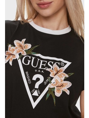 Guess Zoey Pamuklu Boxy Fit Crop T Shirt V4GI02K46D1 Kadın T Shirt V4GI02 K46D1 Jblk