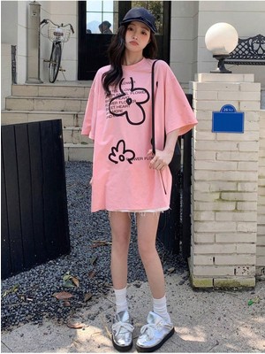 Trendseninle Kadın Pembe Sweet Flower Baskılı Oversize Tişört