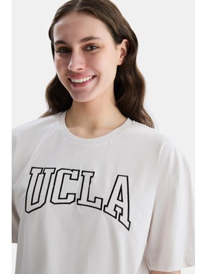 Ucla Helena Bej Bisiklet Yaka Oversize Crop Nakışlı Oversize  Kadın Tshirt