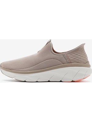 Skechers D'lux Walker 2.0 Kadın Bej Spor Ayakkabı 150099  Nefes Alabilir Yapı ile Koşu ve Yürüyüş İçin İdeal