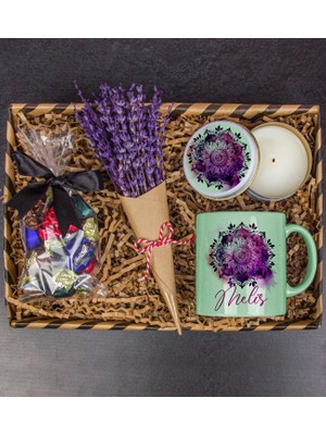 Ejoya Kişiye Özel Kupa & Çikolatalar & Mum & Lavanta Buketi Hediye Kutusu 111733