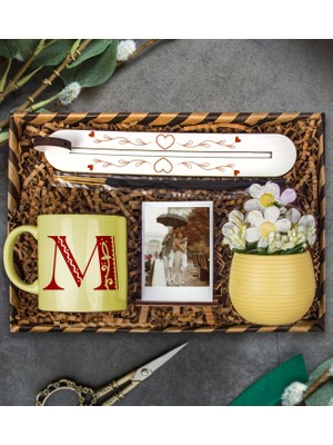 Ejoya Kişiye Özel Kupa & Sarı Papatyalar & Tütsü Takımı & Fotoğraflık Hediye Kutusu 111901