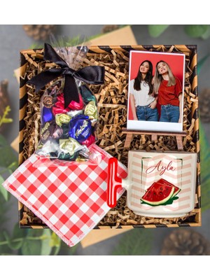 Ejoya Kişiye Özel Latte Kupa ve Altlığı & Fotoğraflık & Çikolatalar Hediye Kutusu 111772