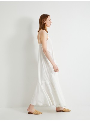 Koton Askılı Uzun Elbise V Yaka Volanlı Fisto Işlemeli Viskon Karışımlı