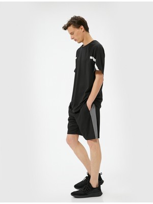 Koton Oversize Spor Tişört Şerit Baskılı Bisiklet Yaka Kısa Kollu