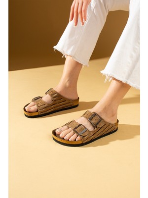 Pembe Potin Çift Tokalı Taş Detaylı Anatomik Taban Kadın Terlik 51-600-24