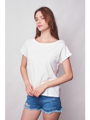 Jument Kadın Kayık Yaka Düşük Omuzlu Kırışmaz Span Karışımlı Şık T-Shirt Bluz-Krem