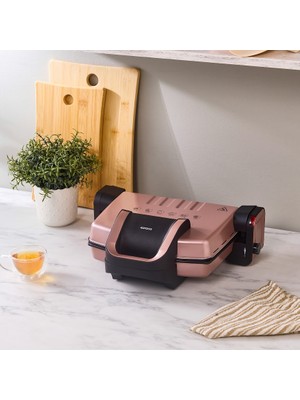 Karaca Future Tost Makinesi 1800 W Yanmaz Yapışmaz Kaplama Özelliği ile 4 Dilim Kapasite