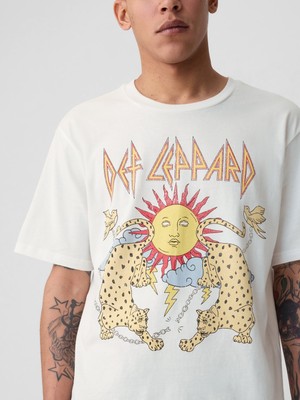 Gap Erkek Kırık Beyaz Def Leppard Grafikli T-Shirt