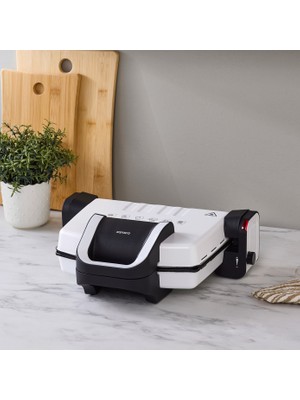 Karaca Future Pearl White Tost Makinesi 1800W Yanmaz Yapışmaz Plaka ile 4 Dilim Kapasite