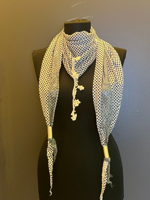 Gönülden Tasarım Puantiyeli Payetli Şerit Halka Uçlu Fular Boyun Şalı Saç Bandana