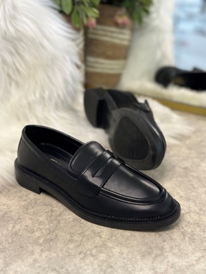 Nstil Nstilgünlük Kadın Düz Loafer Klasik Desenli Taban Zincirli Oval Burunlu Makosen Sade Şık Ayakkabı 130