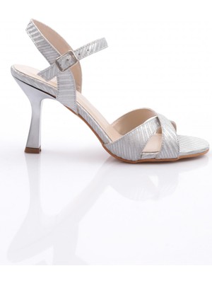 Dgn 902 Kadin Çapraz Şeritli Topuklu Ayakkabi