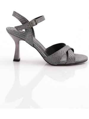 Dgn 902 Kadin Çapraz Şeritli Topuklu Ayakkabi