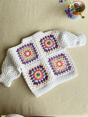 Dafne Dükkan El Örgüsü Motifli Bebekhırkası Granny Square Cardigan