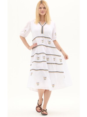 Newbutix Beyaz Kısa Kol Vual Nakışlı V Yaka Uzun Yazlık Elbise