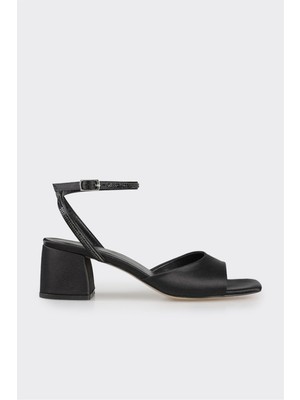 Elle Siyah Kadın Topuklu Sandalet