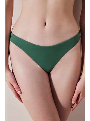 Yeşil Bikini Altı