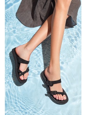 Derimod Kadın Siyah Taşlı Parmak Arası Terlik