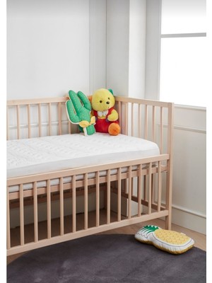 AY Home  % 100 Pamuklu  Yüzde  Yüz  Sıvı  Geçirmez  Bebek  Çoçuk  Yatak  Alezi  Yatak  Koruyucu Beşik   Yatağı   Çoçuk  Pussedi  Alezi   70 x 140 cm  Ebatında   Dört Kenar Lastıklı   Alez