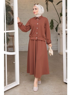 Kahverengi Düğme Detaylı Etekli Takım