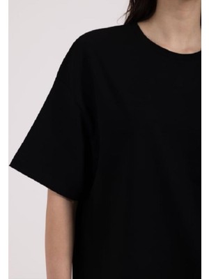 10 & Bir Kadın Siyah  Pamuk Dokulu Kumaş Oversize Basic T-Shirt