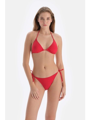 Dagi Kırmızı Üçgen Küçük Bikini Üst