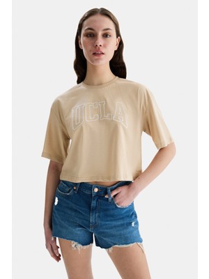 Ucla Helena Kahve Bisiklet Yaka Oversize Crop Nakışlı Oversize  Kadın Tshirt