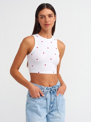 Dilvin 20819 Kalp Nakışlı Crop Top-Beyaz
