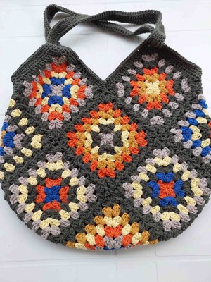 Lupi Motifli Lale Model Granny Square Çanta