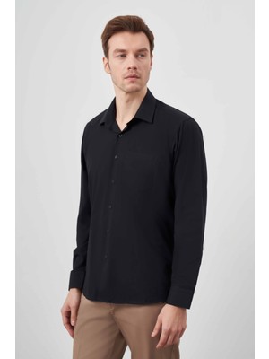 Morven  Erkek Siyah Basic Düz Desen Cepli Sert Yaka Regular Fit Gömlek