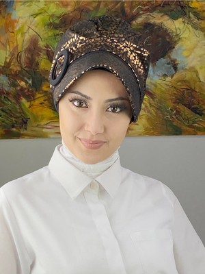 Butik Ambar Bakır Renkli Leopar Desenli Tokalı Şapka - Siyah - Bakır Renk - Butik Ambar