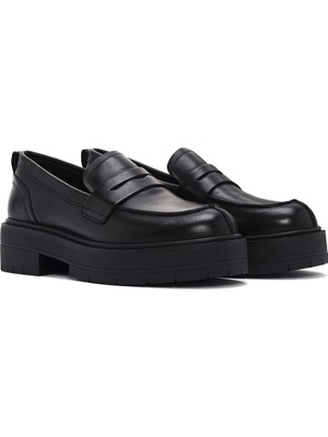 Geox Kadın Siyah Spherica Deri Maskülen Loafer D36VDI00043C9999