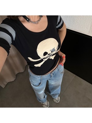 Köstebek Siyah Harajuku Fashion Oldskull Kısa Kollu Crop