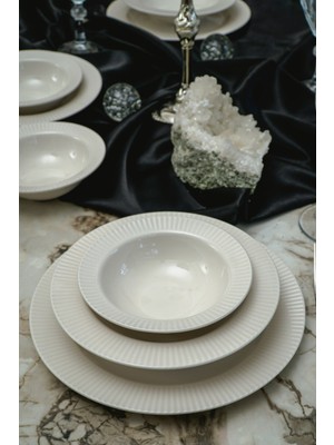 Heda Porselen Elif 18 Parça 6 Kişilik Beyaz Porselen Yemek Takımı Desenli Tasarım