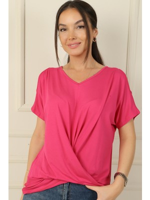 By Saygı V Yaka Omuzları Açık Önü Düğümlü Kısa Yarasa Kol Viskon Bluz