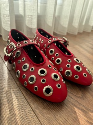 Eataly Shoes Kuş Gözü Kırmızı Toka Detaylı Babet