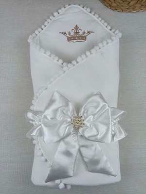 Beruflic Yenidoğan Sahra Taç Nakışlı Topçik Kenar Lüks Kundak Bebek Battaniyesi Ekru