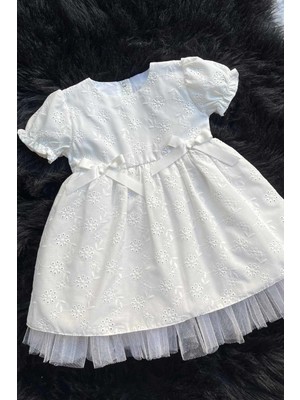Bertuğ Bebek Kurdele Detaylı Tül Astarlı Beyaz Fisto Abiye Tasarım Kız Çocuk Bebek Elbise