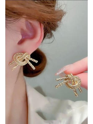 By Zeyna Aksesuar Kadın Özel Tasarım Dikenli Tel Figürlü Küpe 002