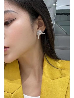 By Zeyna Aksesuar Kadın Özel Tasarım Dikenli Tel Figürlü Küpe 001