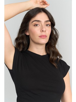 Fithit Çetinkaya Fithit 3266 Kadın Bisiklet Yaka Penye Basic Crop T-Shirt Siyah