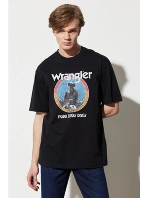 Wrangler W7CBEE100 Siyah Önü Baskılı Bisiklet Yaka Erkek T-Shirt