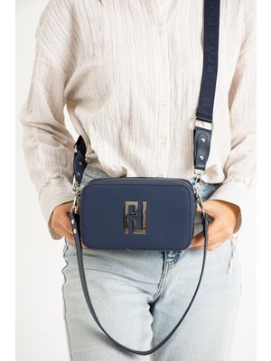 Just Polo Kadın Lacivert Çapraz Askılı 2 Bölmeli Kutu Mini Omuz ve El Çantası PBU5024