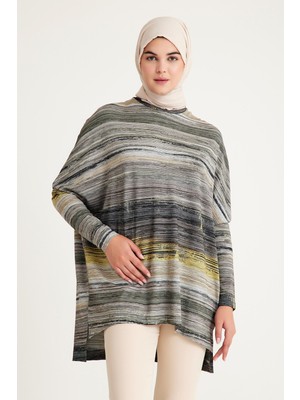 2235_Desenli Yırtmaçlı Oversize Tesettür Tunik