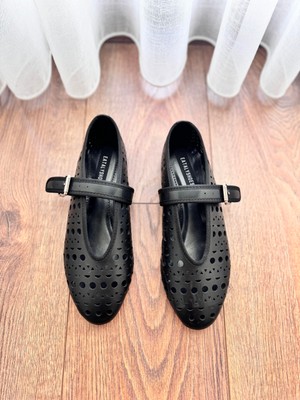 Eataly Shoes Mai Siyah Lazer Kesim Kemer Detaylı Babet