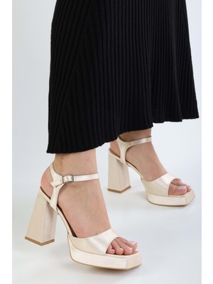 Shoeberry Kadın Edia Ten Saten Platform Topuklu Ayakkabı