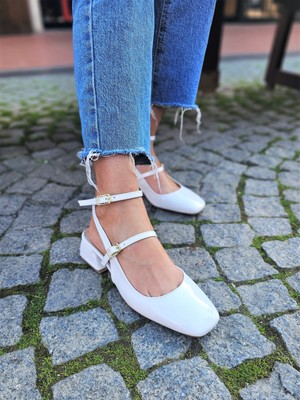 Eptc Eptc mary Jane Dar Kalıp Beyaz Rugan Vintage Kare Küt Burunlu Kalın Topuklu ayakkabı