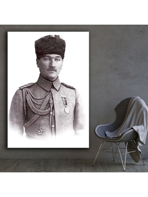 Karahan Çerçeve Kalpaklı Paşa Atatürk Kanvas Tablo